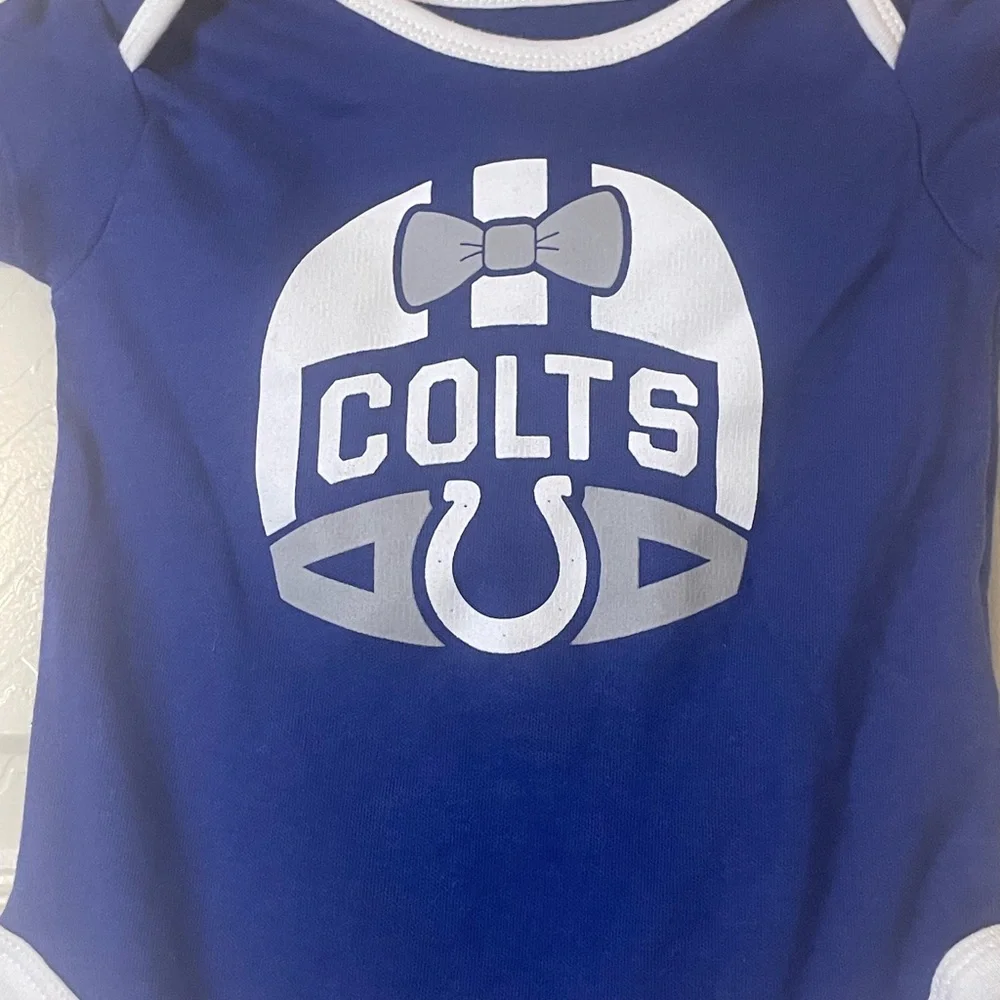 NFL Indianapolis Colts Bayb Bodysuit Set Size: 12 Months
